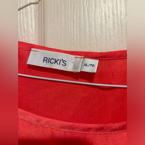 🌸BUY 3 for $15🌸 
Ricki’s salmon colour XL tank. - Picture 3 of 4